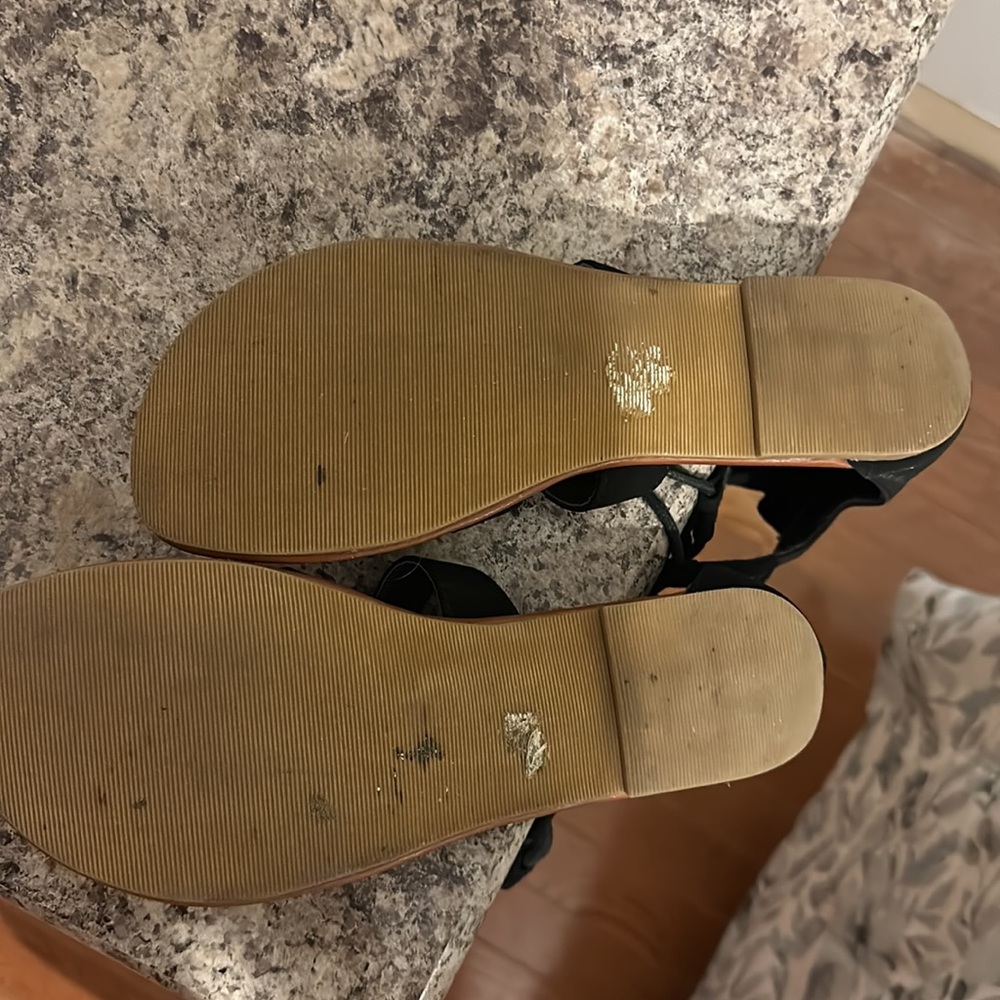 Sandals - Picture 2 of 2